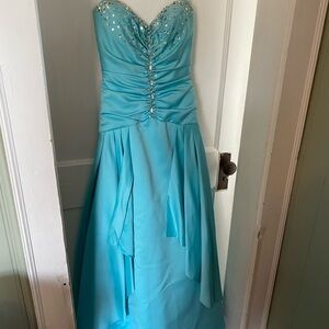 Elegant Turquoise Gown with Rhinestone Details
